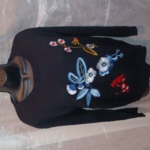 Relatively Crew Neck Pullover Sweater With Embroidered Flowers, M